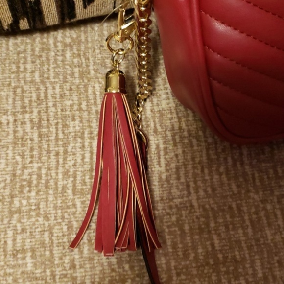 Red Quilted Chevron Crossbody Bag - Picture 4 of 7